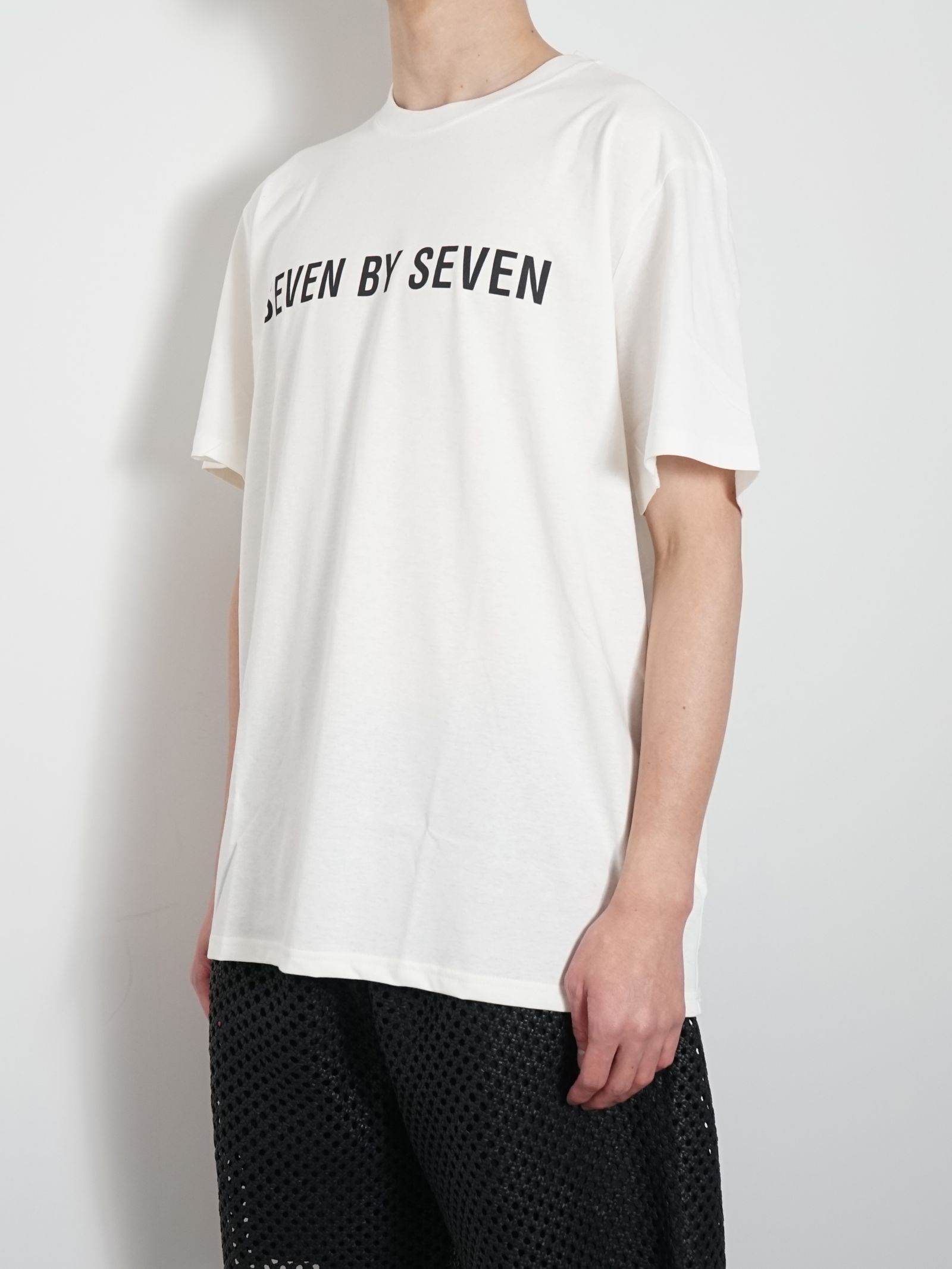 ロゴTシャツ - WRAP AROUND LOGO TEE