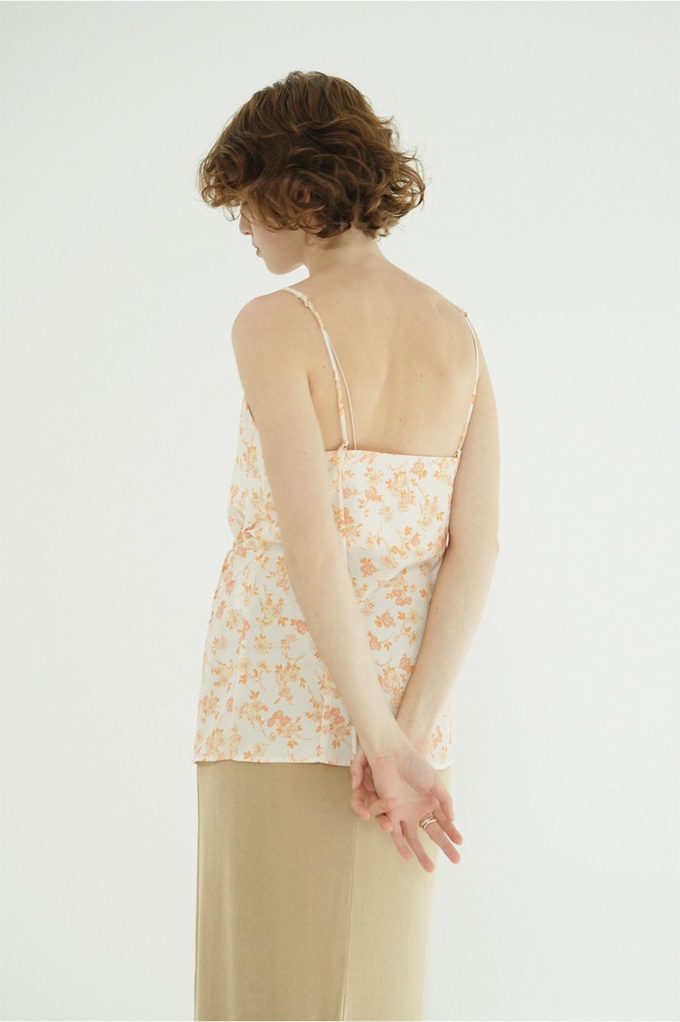 デザインキャミソール。 - MABEL FLOWER DRAPE CAMI TOPS (ORANGE)