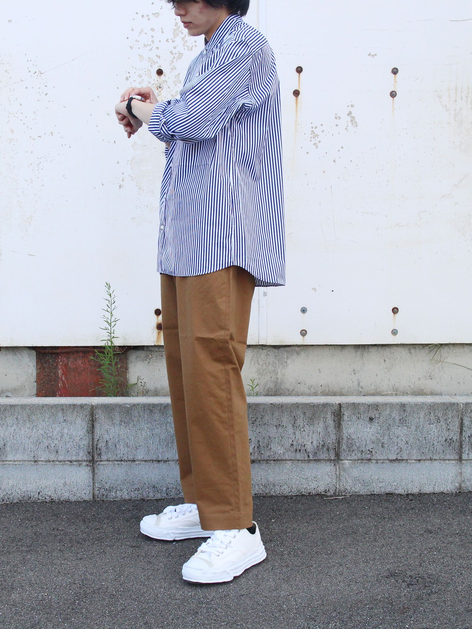 UNIVERSAL PRODUCTS No Tuck Wide Chino ② fit=scale-down,w=1200