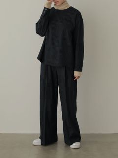 セミワイドタックスリットパンツ - NAVY