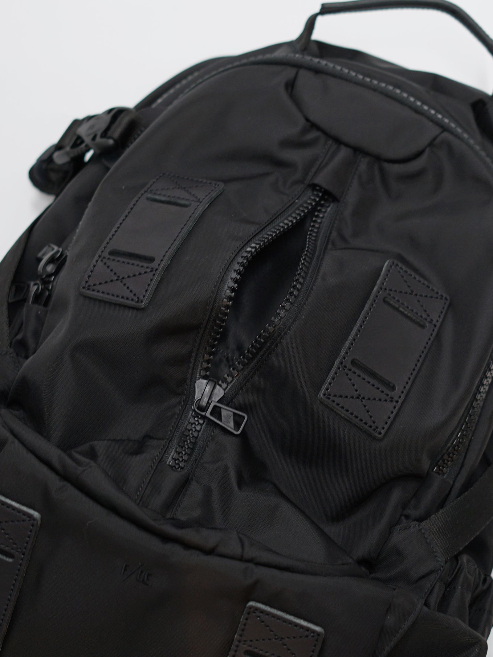 トラベルバックパック / リュック 420 re/cor TRAVEL BP （BLACK) 33L