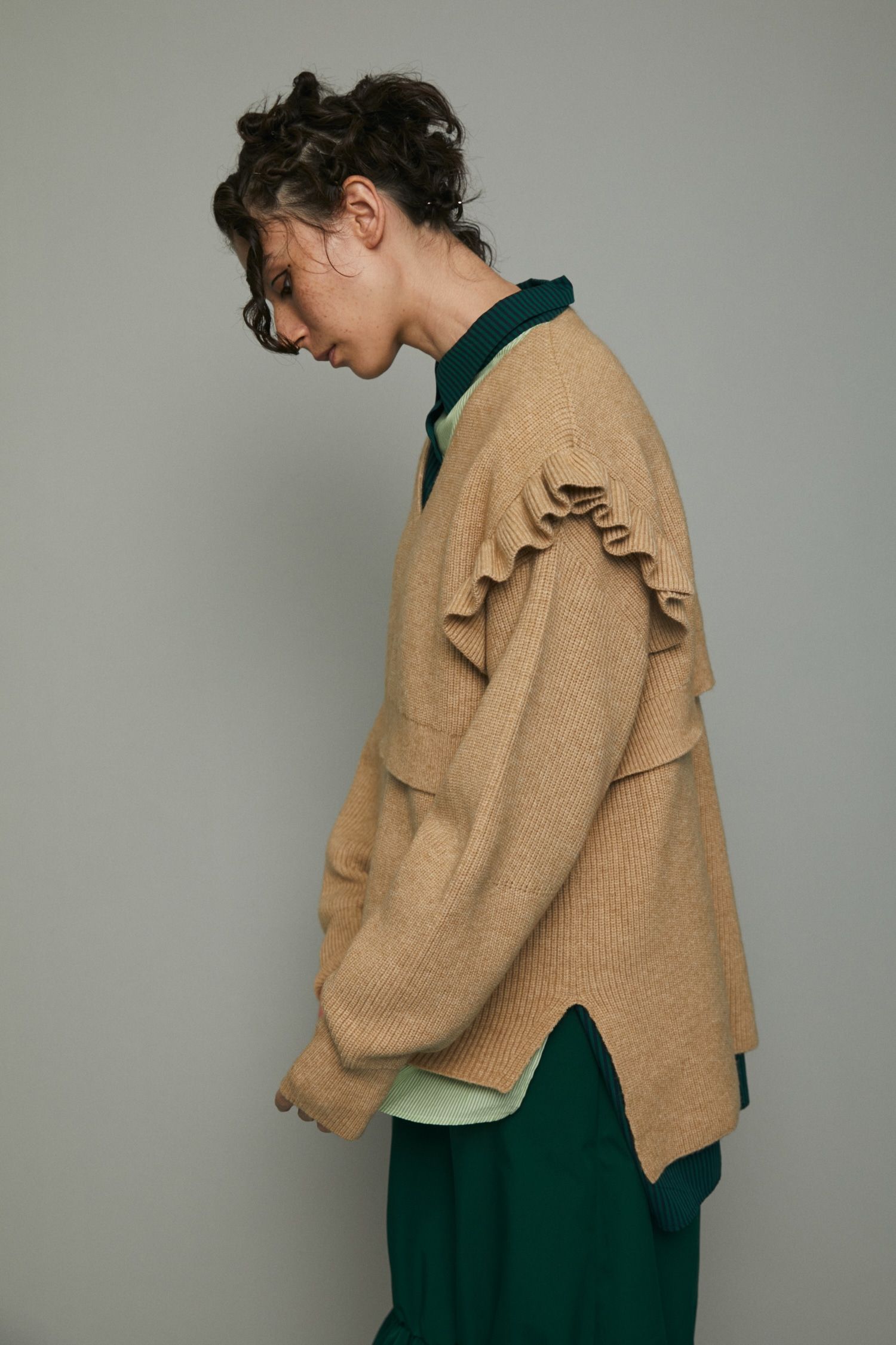 レイヤード フリル トップス  - Layered frill tops - BEIGE