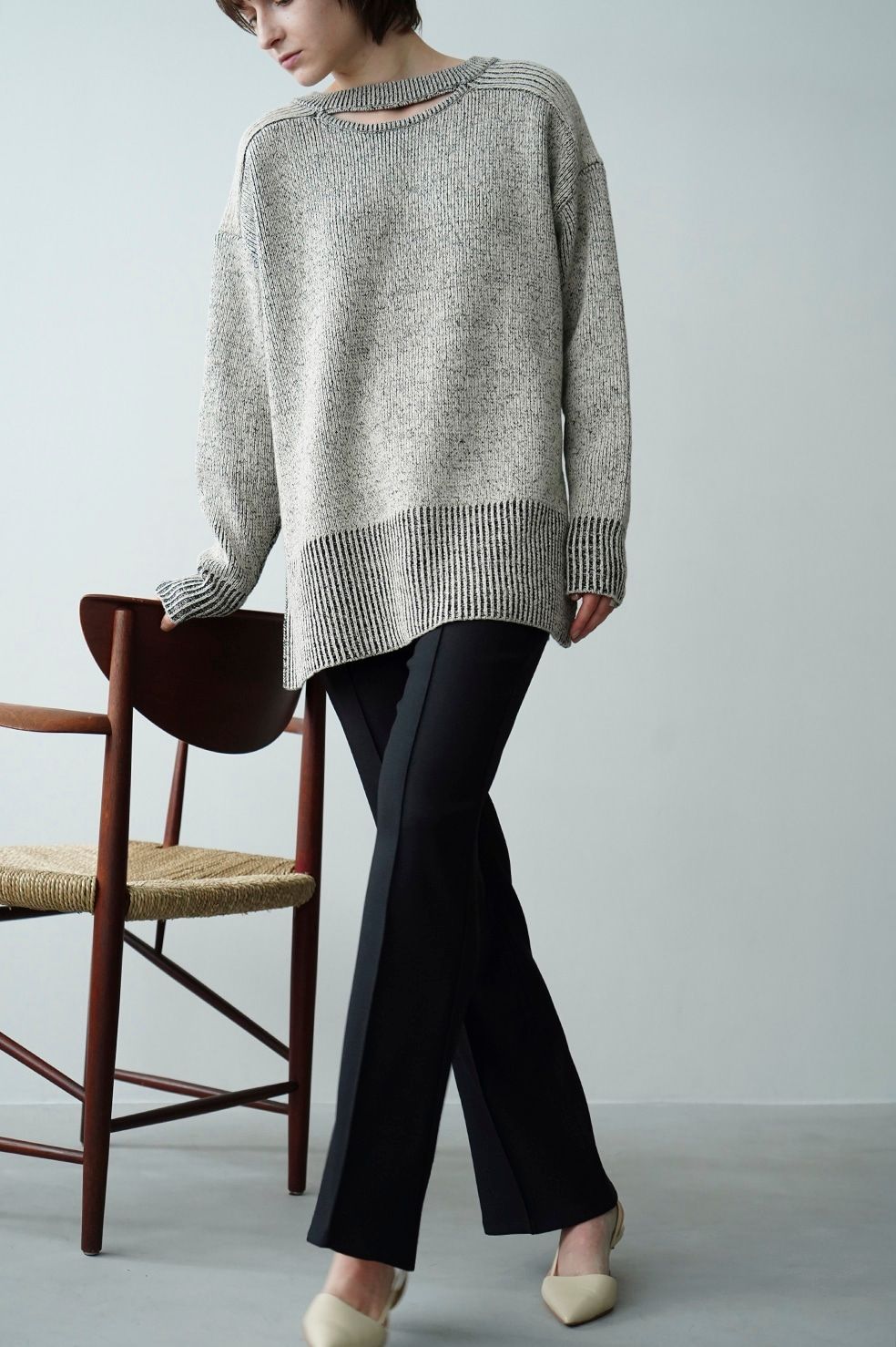 ピン タック ボトム パンツ  - PIN TUCK BELL BOTTOM PANTS BLACK