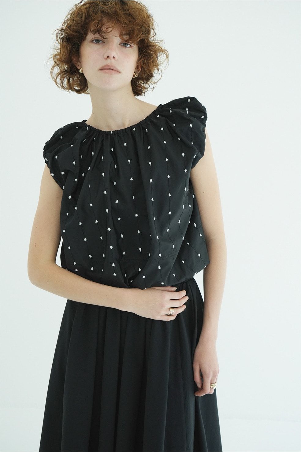 リボントップス -  W FACE DOT SLEEVELESS RIBBON TOPS (BLACK)