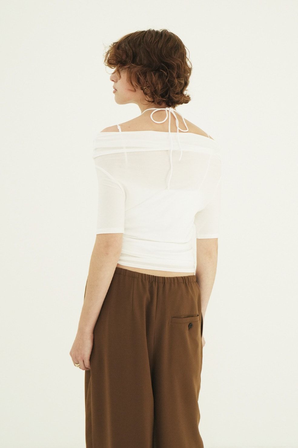 オフショルダートップス -  DRAPED OFF SHOULDER H/S TOPS(WHITE)