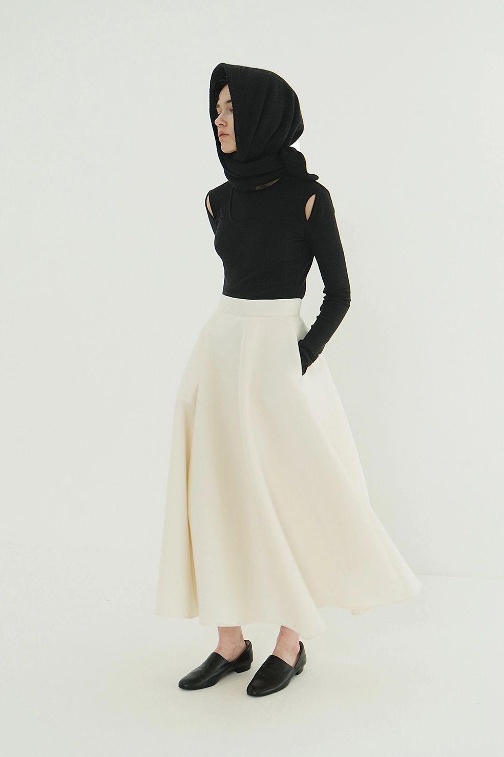 レイヤードカットトップス -  LAYERED SHOULDER CUT TOPS (BLACK)