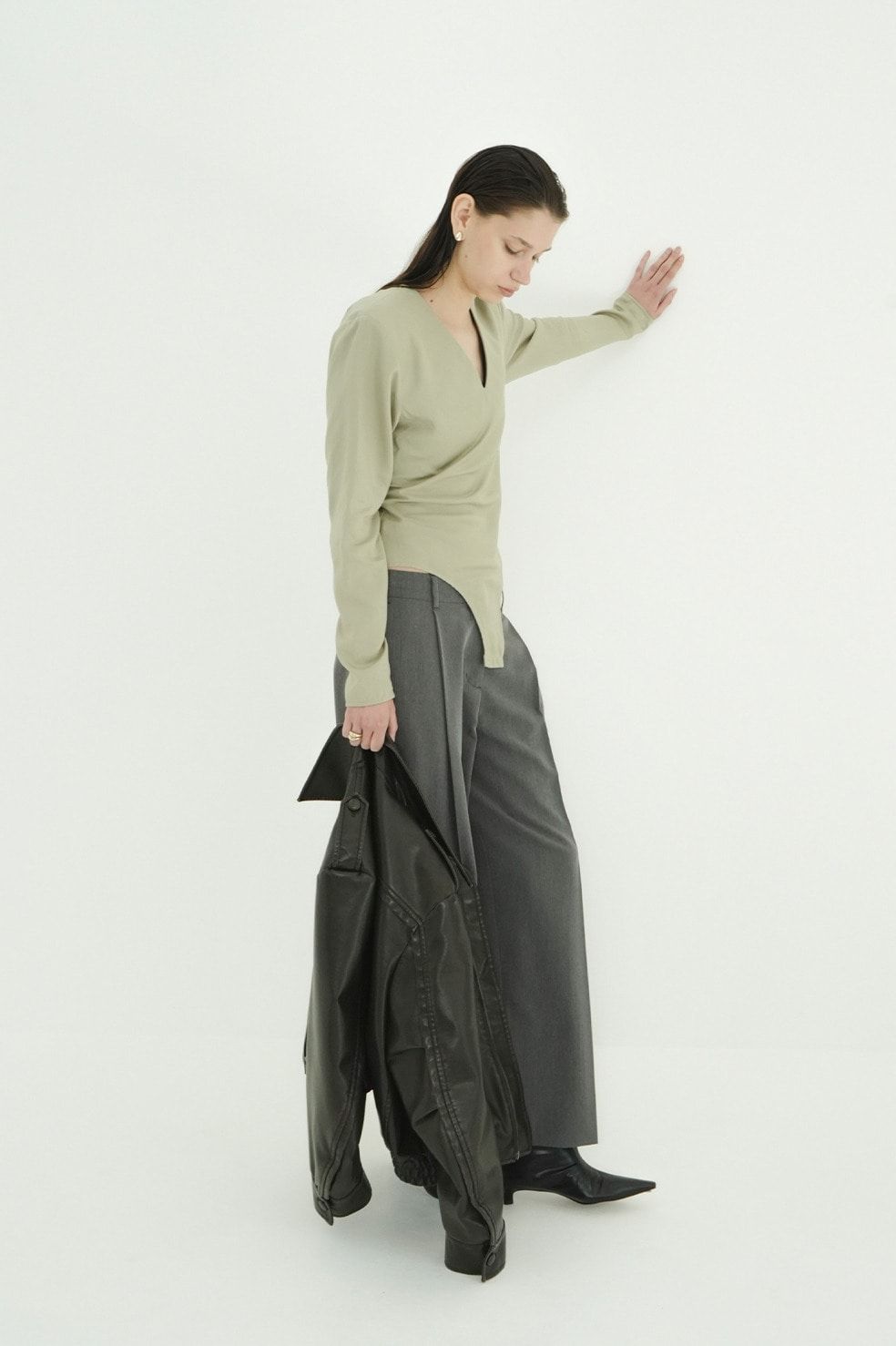 ブイネックボディスーツ - V NECK POWER SHOULDER BODYSUIT(MOSS GREEN)