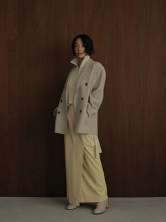 マニッシュなETREのジャケットをメインにしたキレイメコーデ