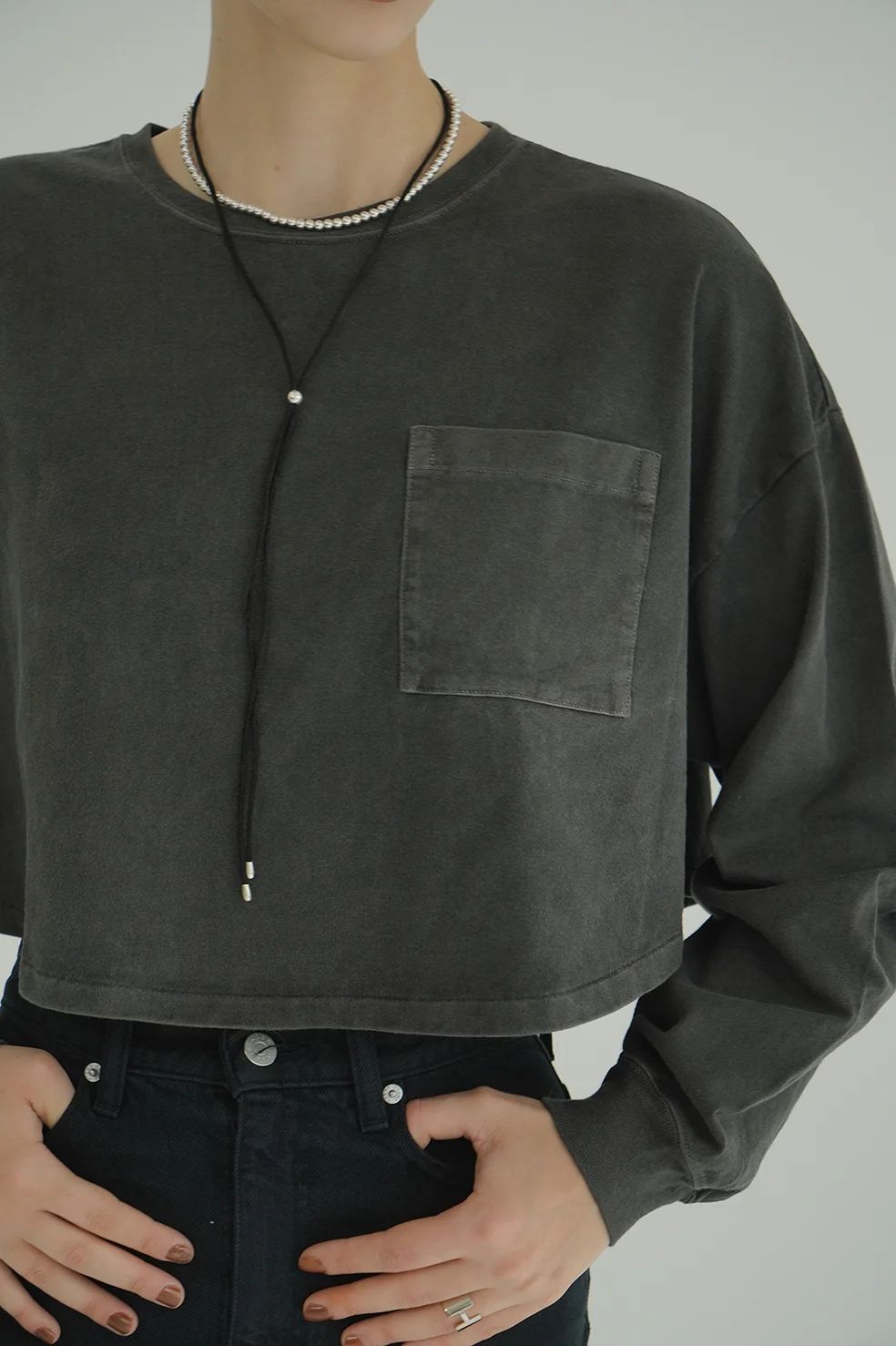 ピグメントショートトップス  -  PIGMENT SHORT TOPS (CHARCOAL GRAY)