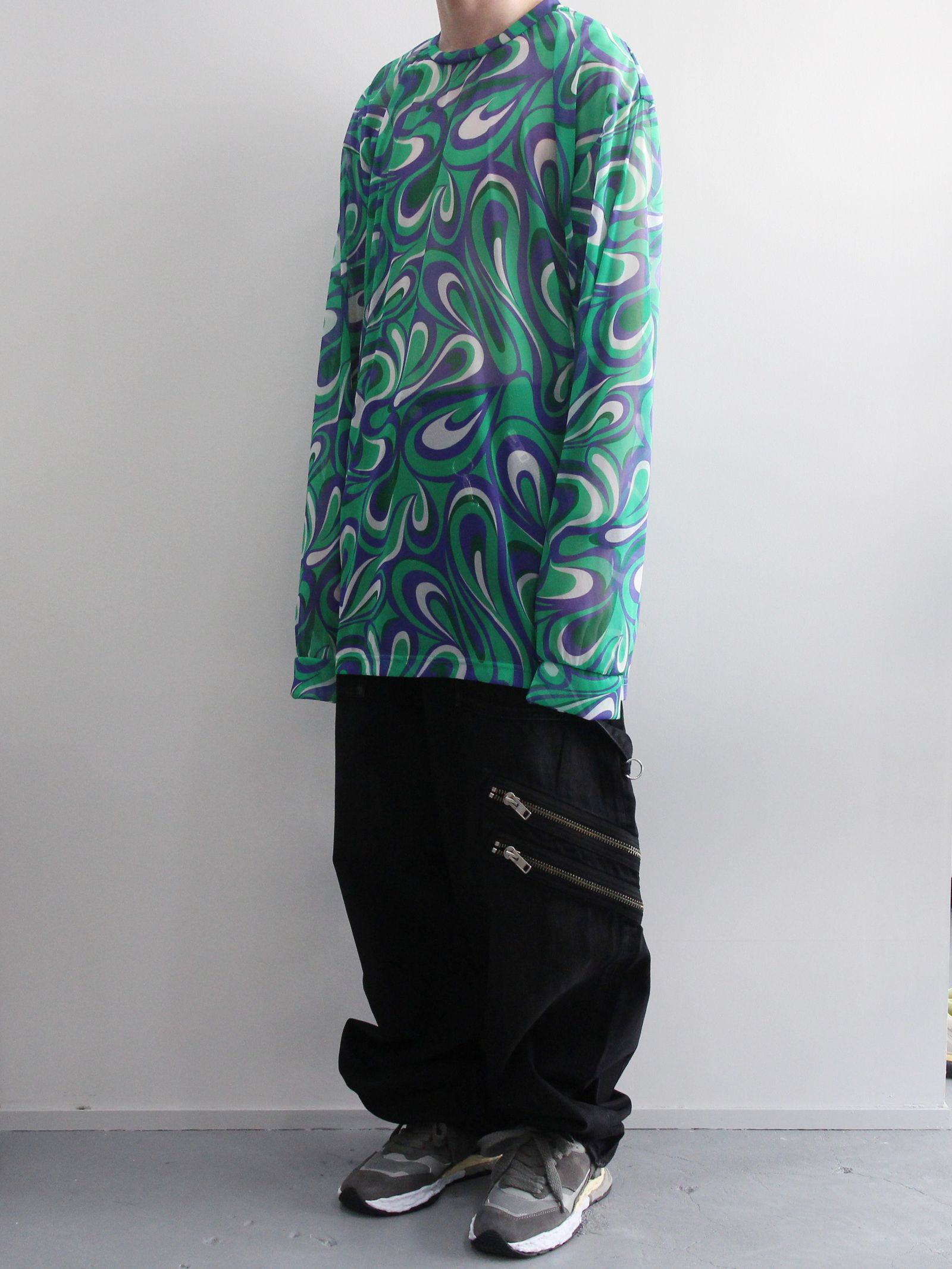 総柄プリントカットソー  - LONG SLEEVE POLY TEE - TEXTILE DESIGN BY TOM TOSSEYN
