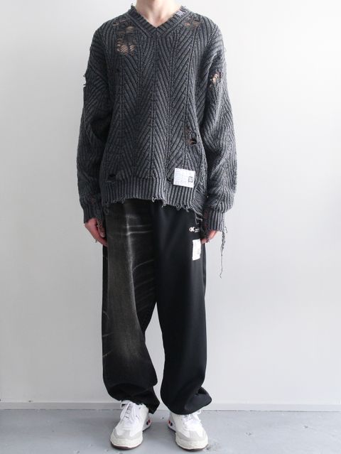 メゾンミハラヤスヒロ ブラックニットコーデ