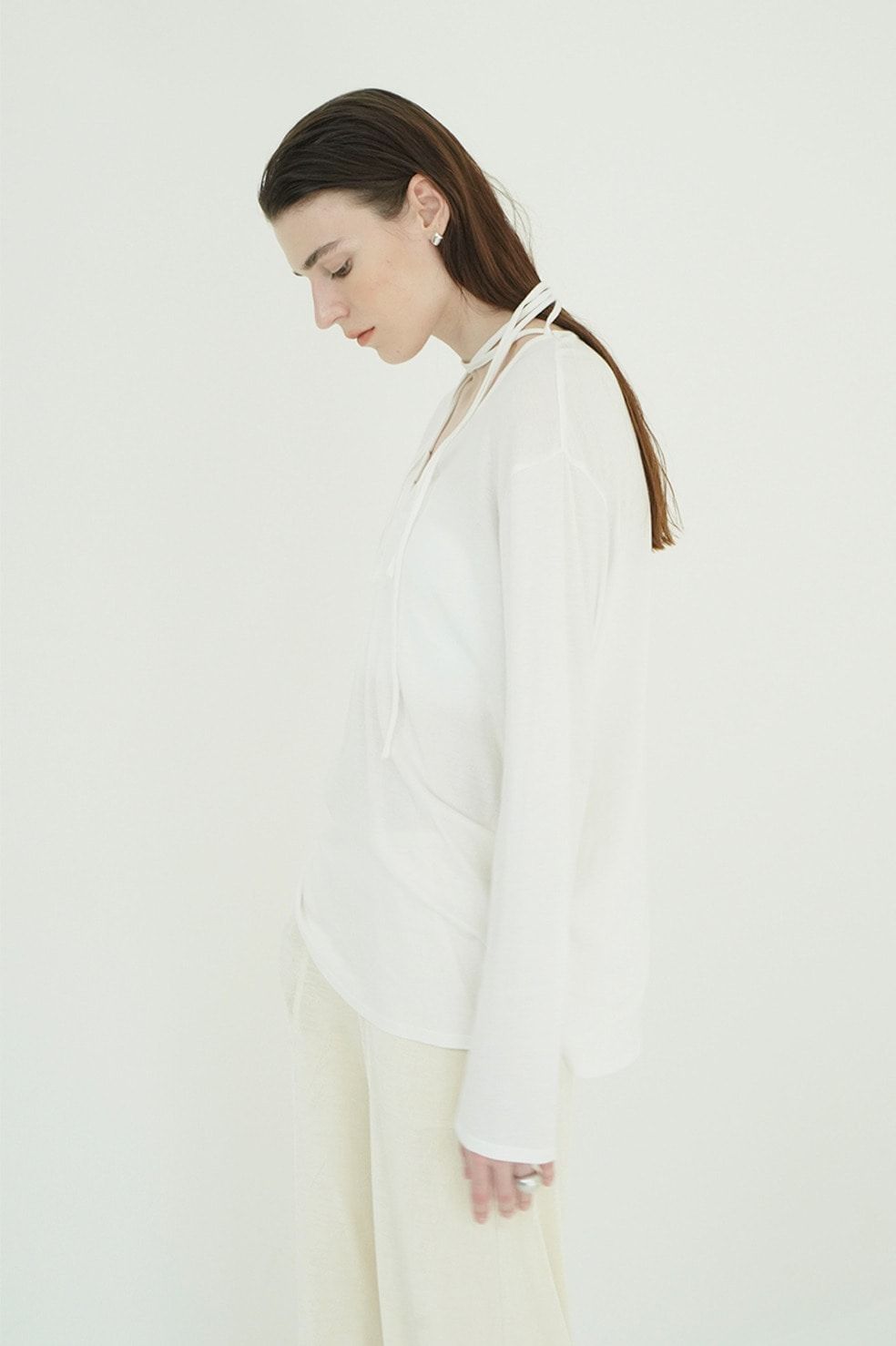 デザインリボンカットトップス - DRAWSTRING LOOSE CUT TOPS (WHITE)