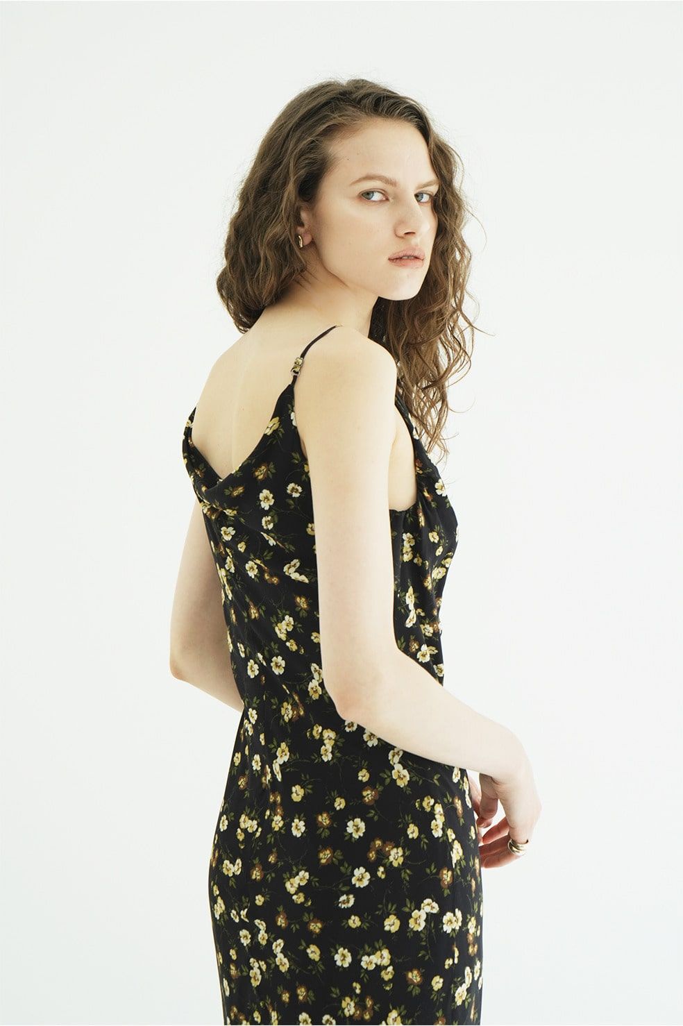キャミソールドレス - MABEL FLOWER DRAPE CAMI (BLACK)