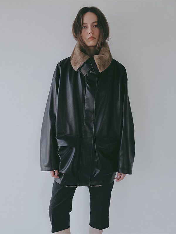 ファーカラーフェイクレザーブルゾン （BLACK)