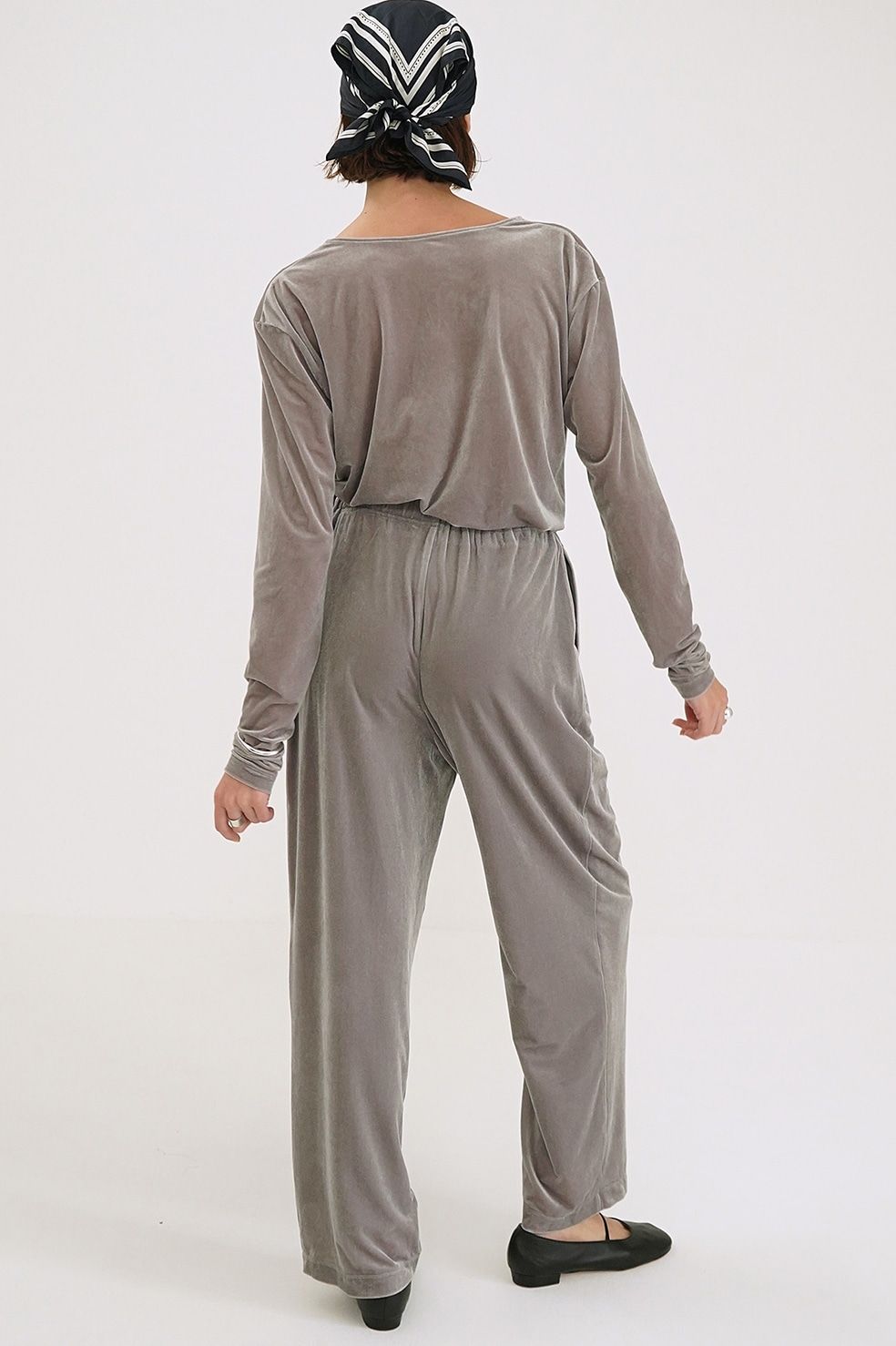 ベロア カシュクールデザイン セットアップ グレー - VELOR CACHECOEUR SET UP GREY