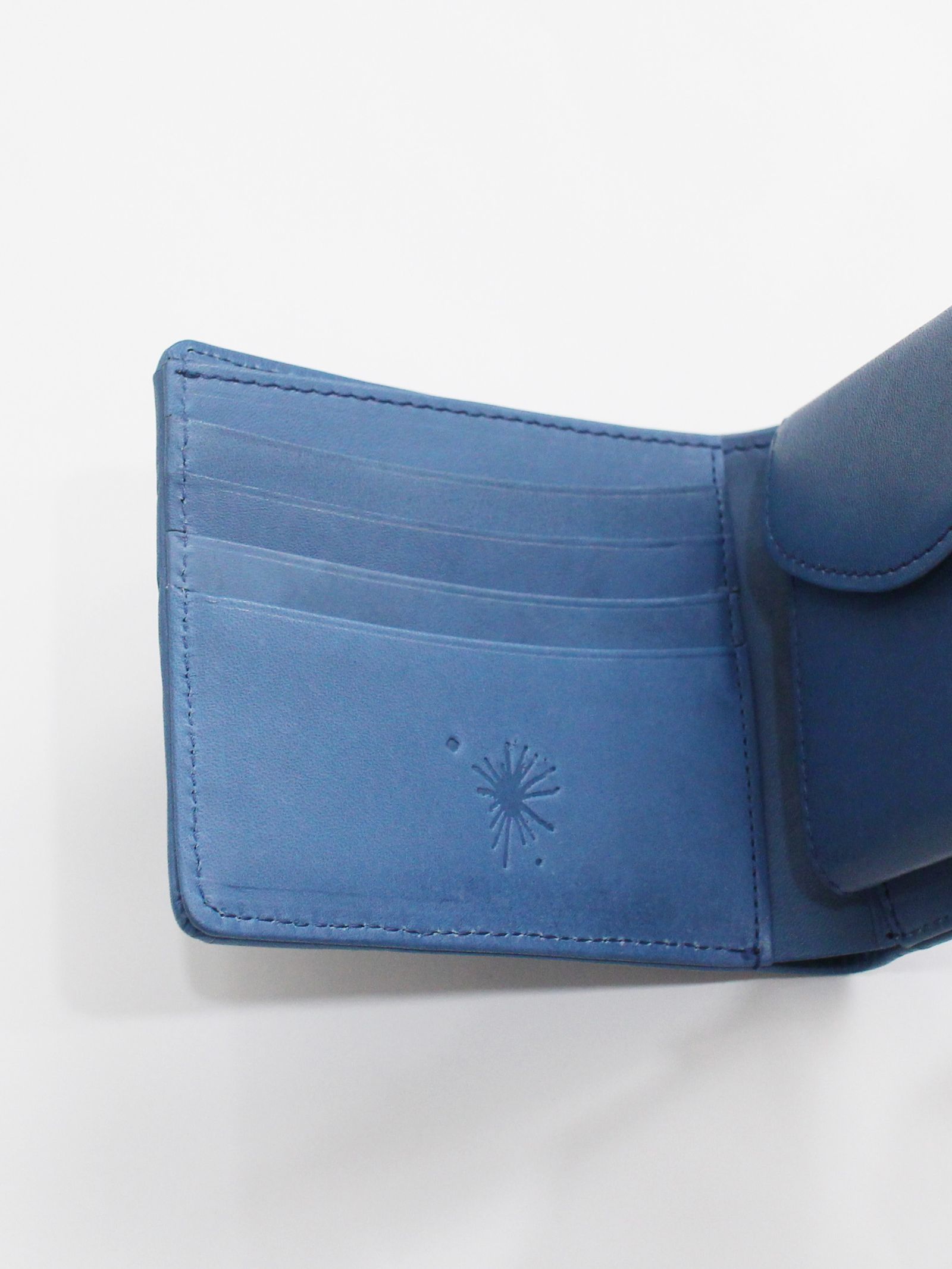 MIHARA YASUHIRO 炙り出し 二つ折りウォレット　財布　ミハラ 毎シーズン大反響！Maison MIHARA YASUHIROの「炙り出しレザー