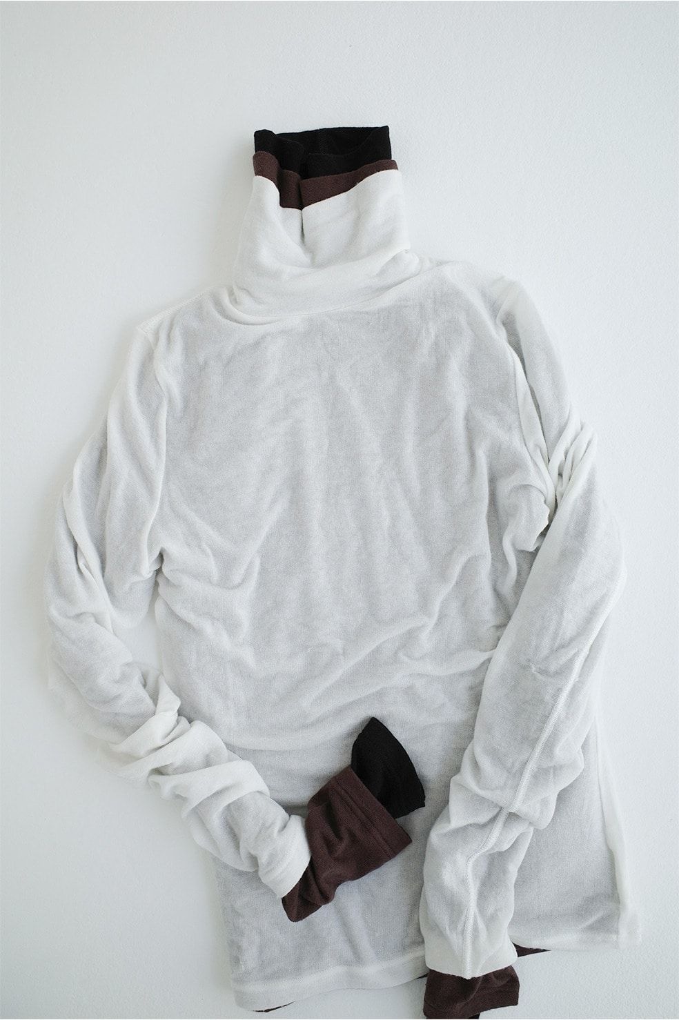 コンフォータブル タートル トップス - COMFORTABLE TURTLE TOPS (WHITE)
