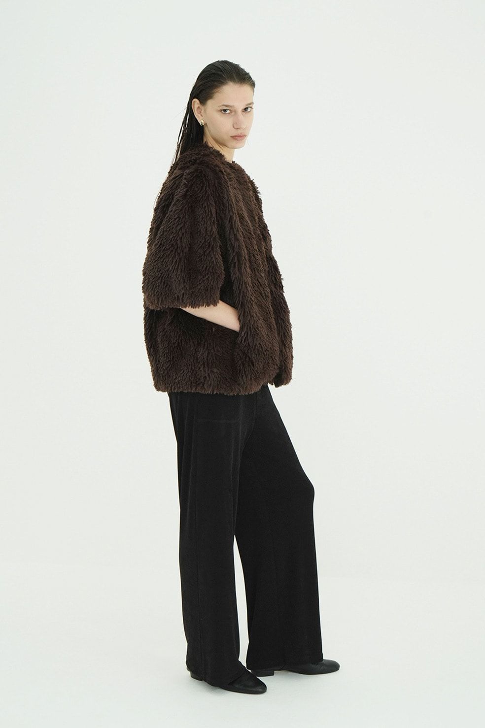ハーフスリーブファージャケット -  HALF SLEEVE FAKE FUR JACKET (BROWN)
