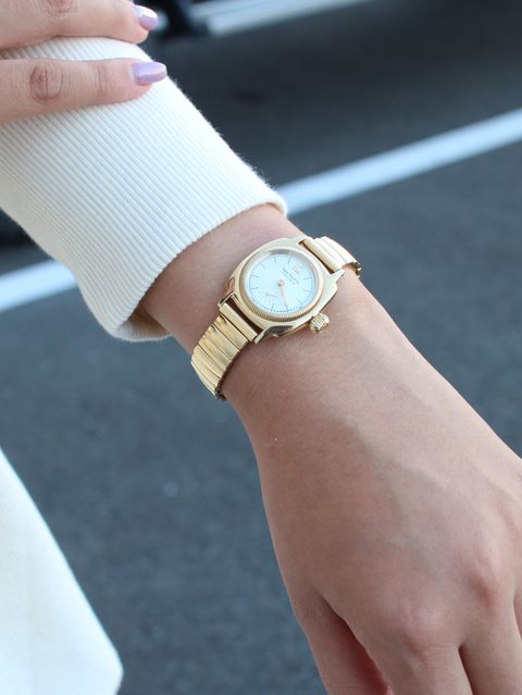 女性らしいニュアンスを楽しめるETRE TOKYOの新作コーデ