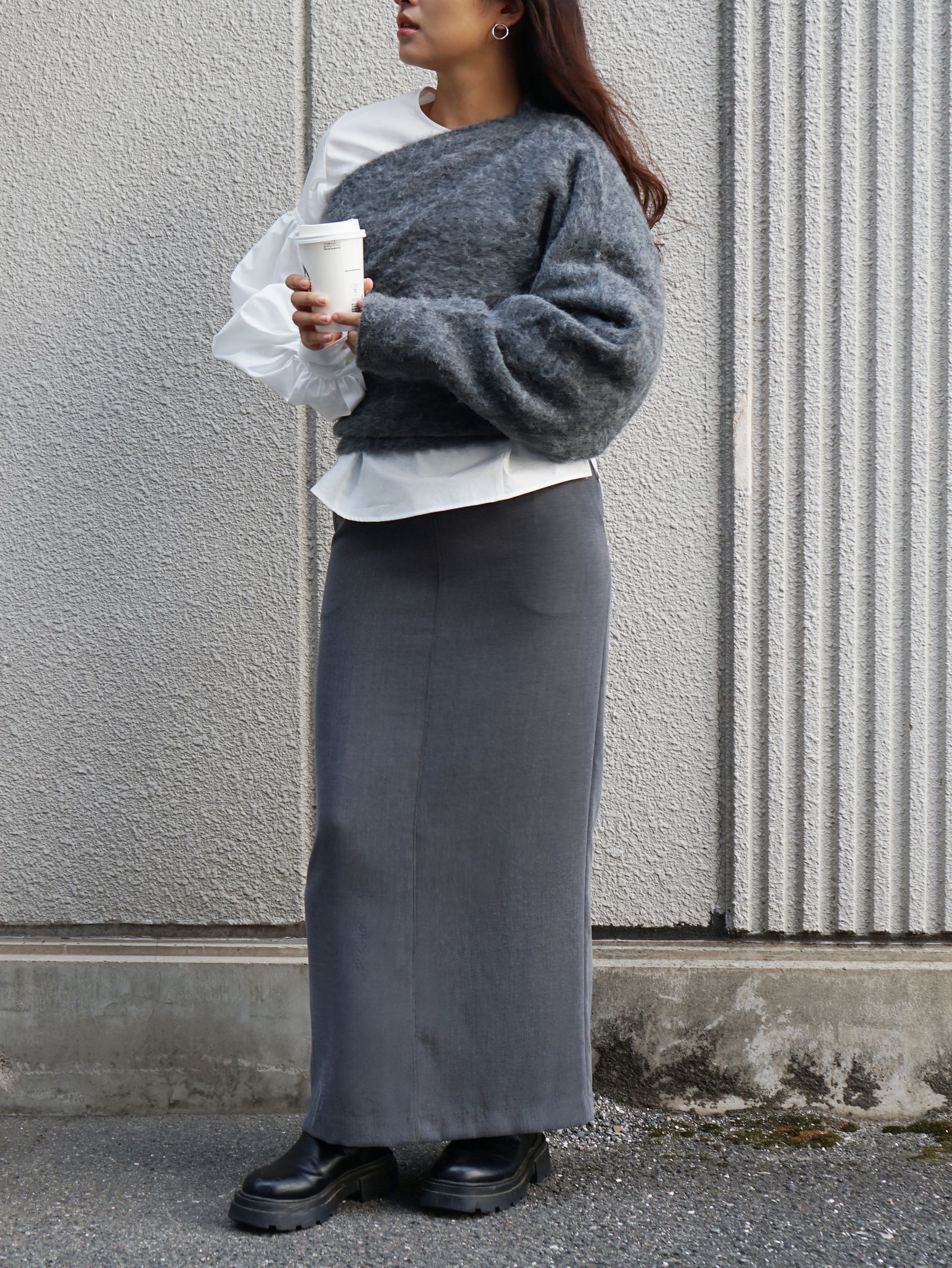 秋のムードを感じるエトレのレイヤードコーデ