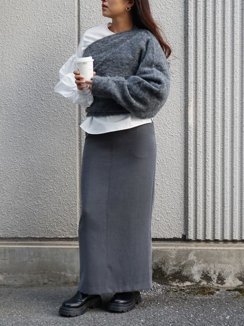 秋のムードを感じるエトレのレイヤードコーデ