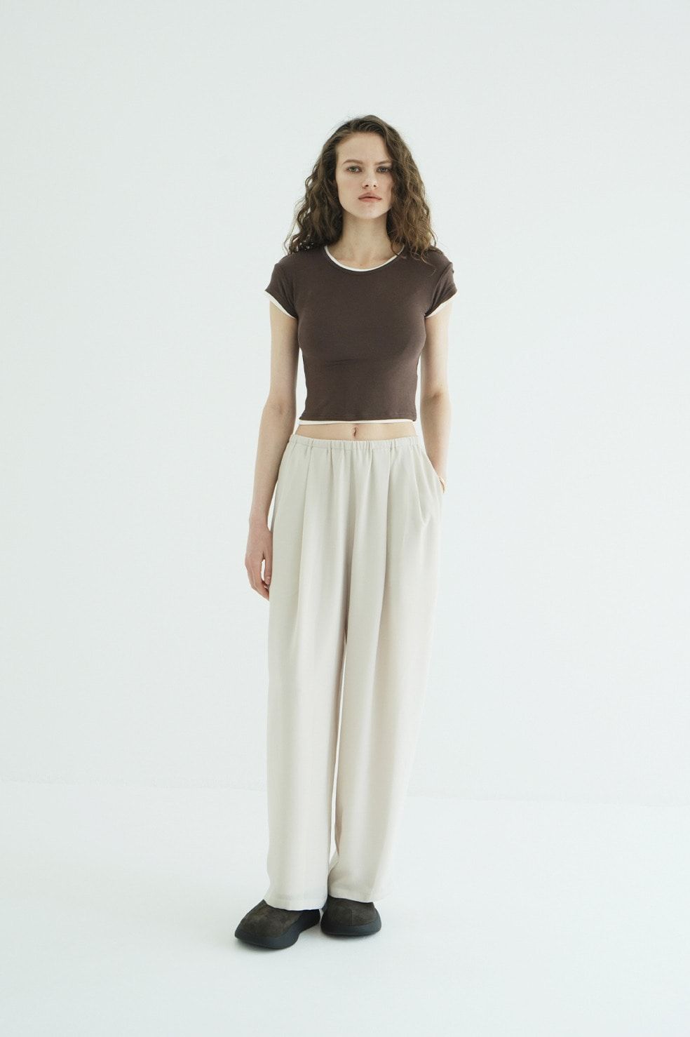 ドローストリングルーズタックパンツ - DRAWSTRING LOOSE TUCK PANTS(IVORY)