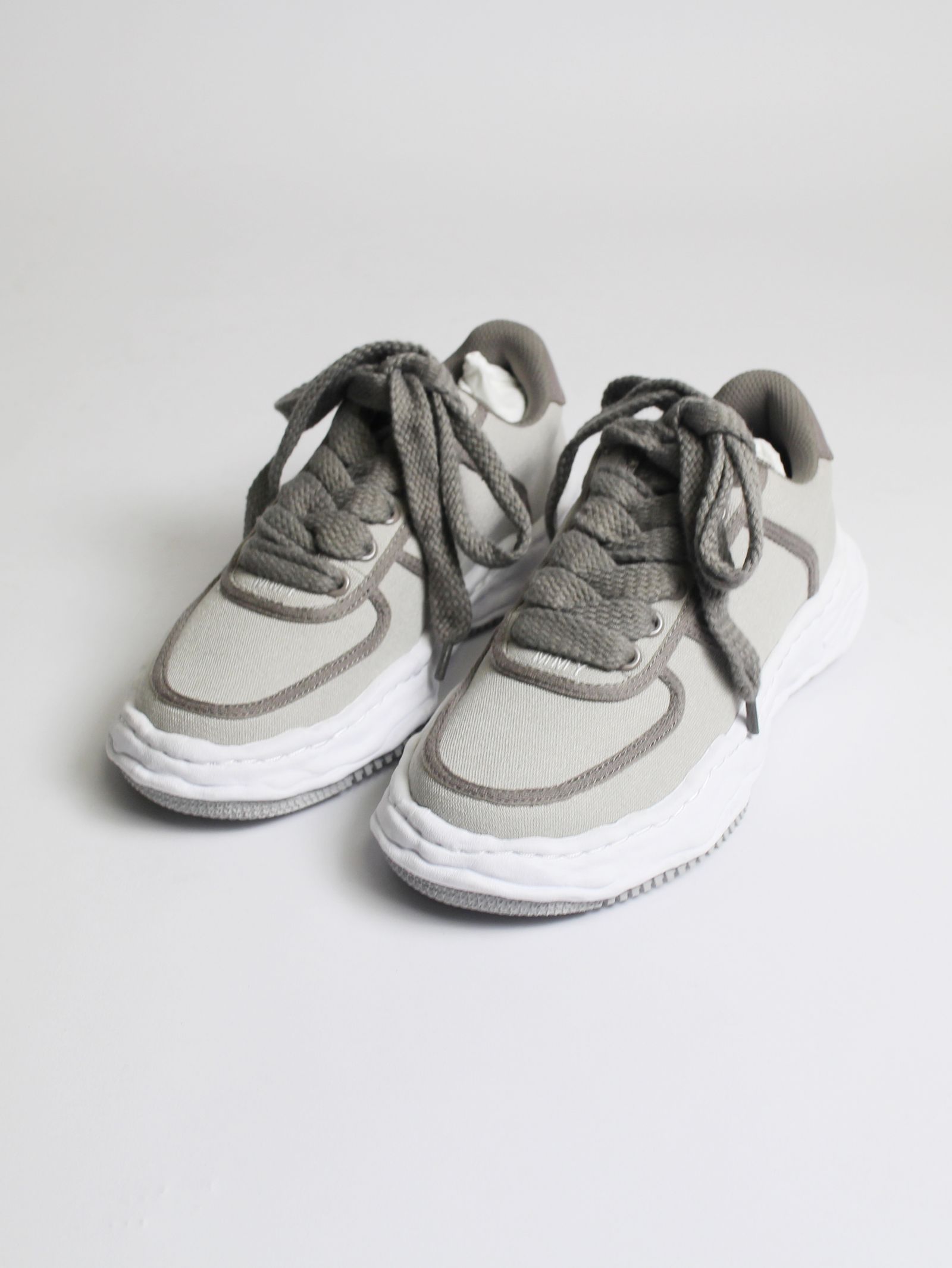 "WAYNE" OG Sole Canvas Low-top Sneaker   A07FW704 - GREY