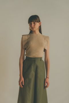 スクエアスリーブ ニットトップス - SQUARE SLEEVE KNIT TOPS - BEIGE