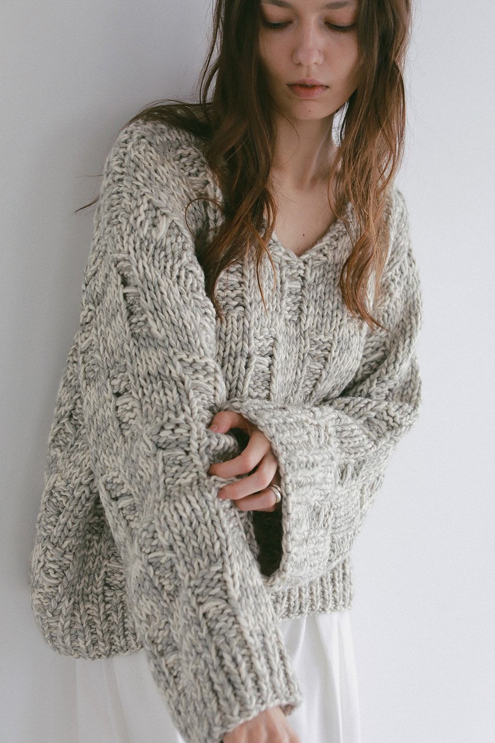 バルキーヤーンハンドニットトップス -  BULKY YARN HAND KNIT TOPS(GREY MIX)