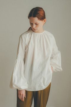 シャーリングパフスリーブトップス -  SHIRRING PUFF SLEEVE TOPS WHITE