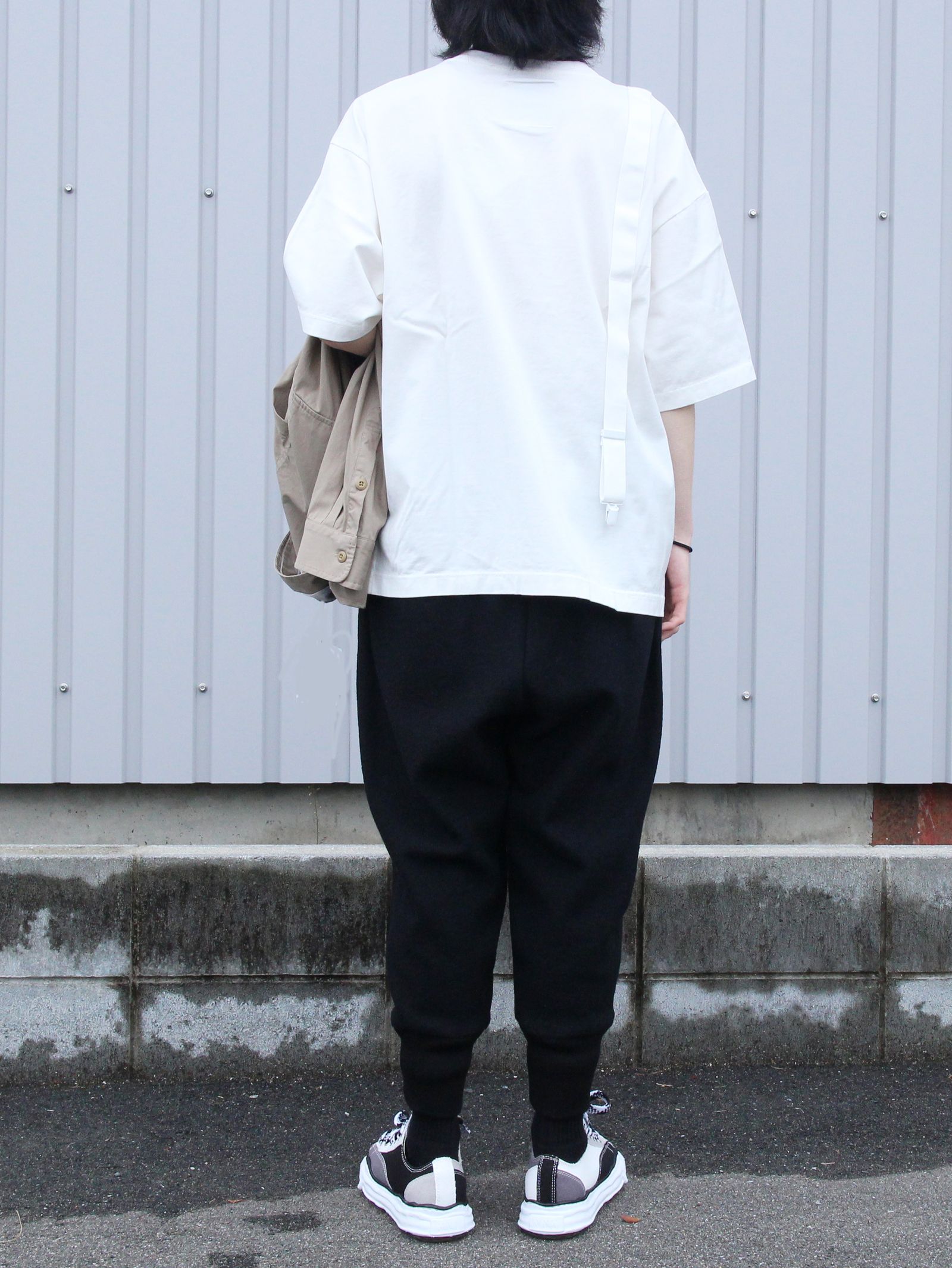 MIHARA YASUHIRO ミハラヤスヒロ 21SS suspendar T-shirt ロゴプリント クルーネック半袖Tシャツ ブラック A06TS662