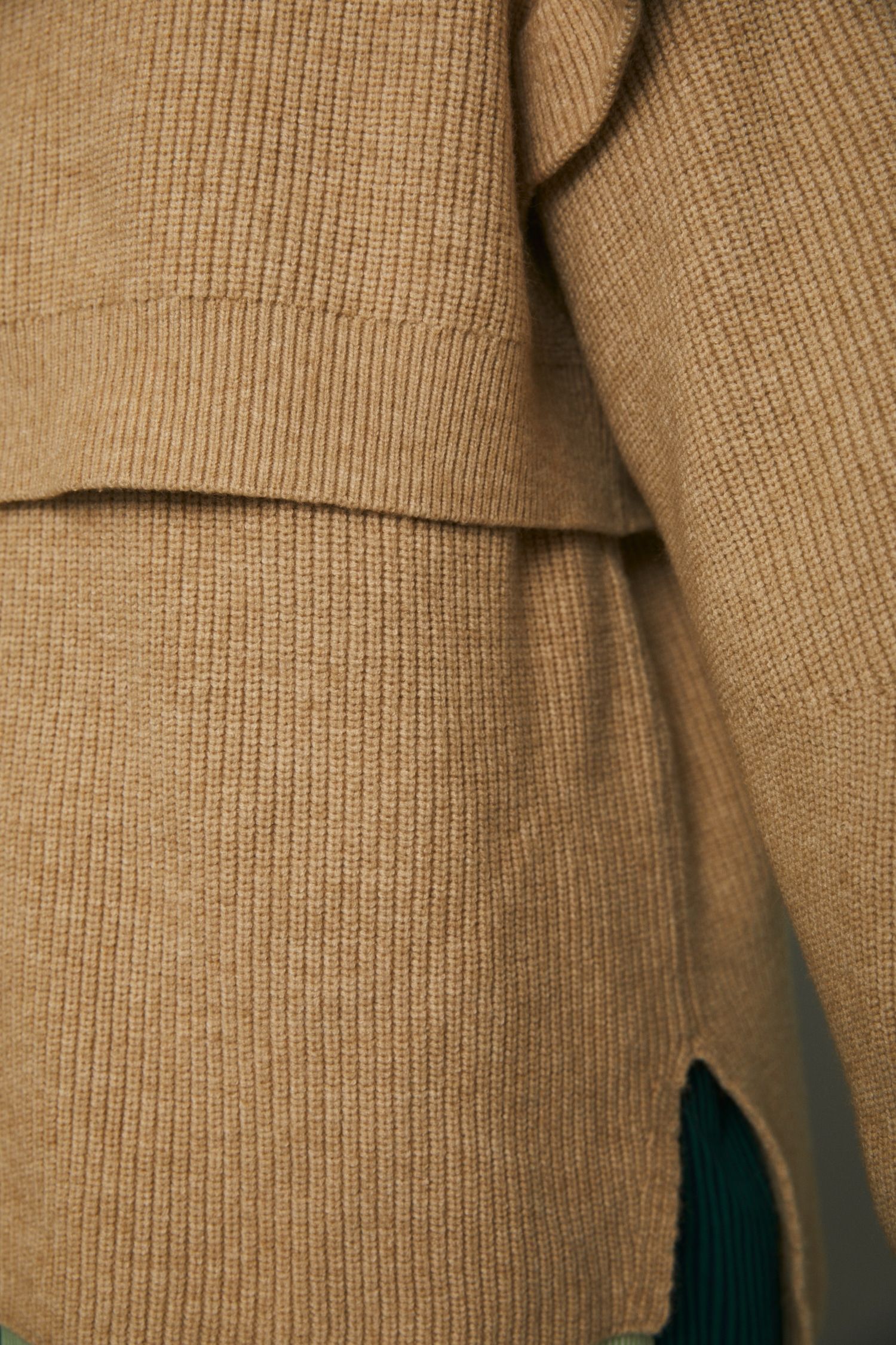 レイヤード フリル トップス  - Layered frill tops - BEIGE