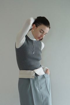 スリーブレス ジップ リブ ニット トップス	- SLEEVELESS ZIP RIB KNIT TOPS - GREY
