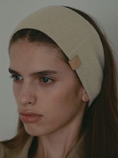 ウールカシミヤニットヘアバンド (LIGHT BEIGE）