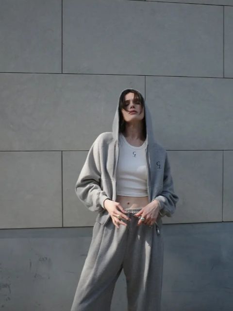 CLANEの定番“LOGOシリーズ”──洗練された日常をつくる5つのベーシック