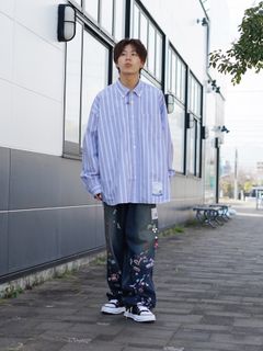 クリーンに着る,MIHARAのシャツ×ワイドデニムスタッフコーデ
