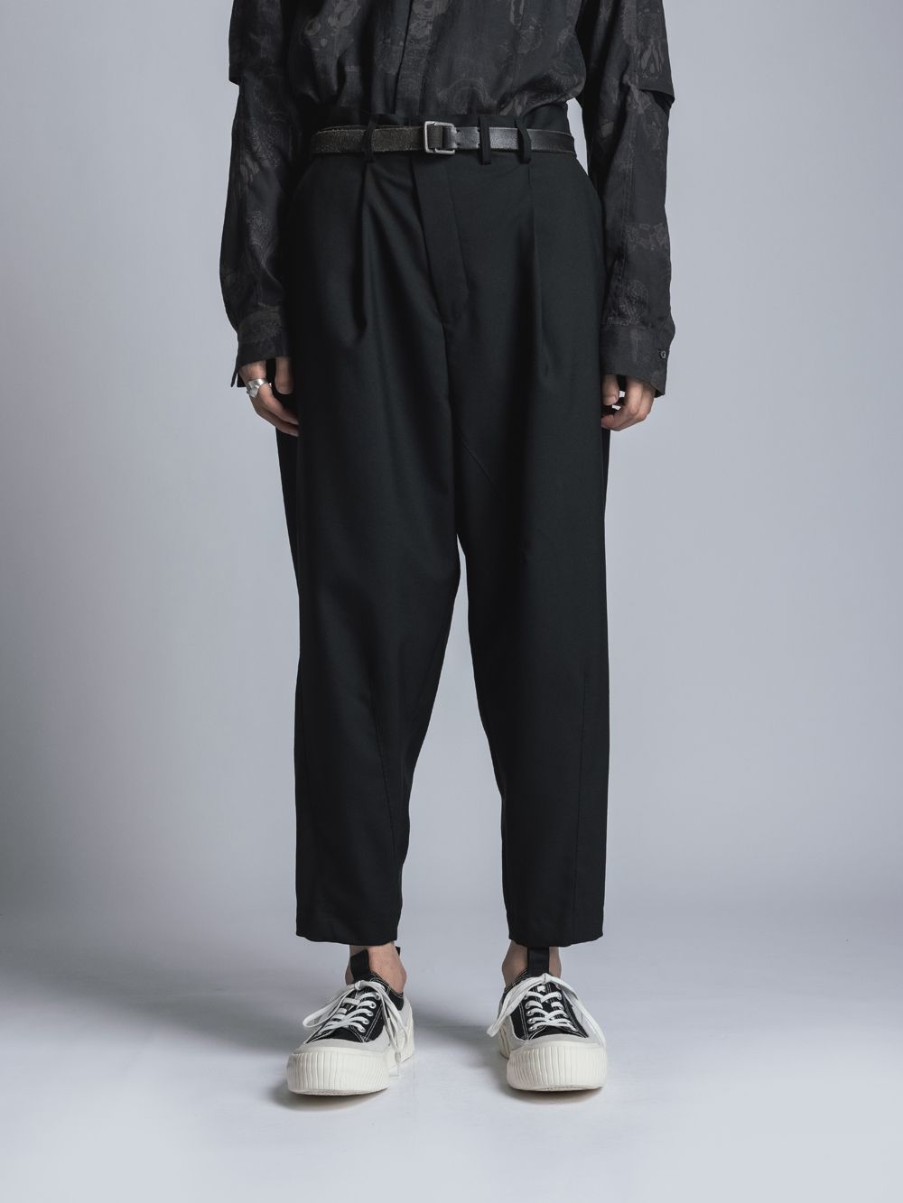 ローカットスニーカー  -  A/BLACK
