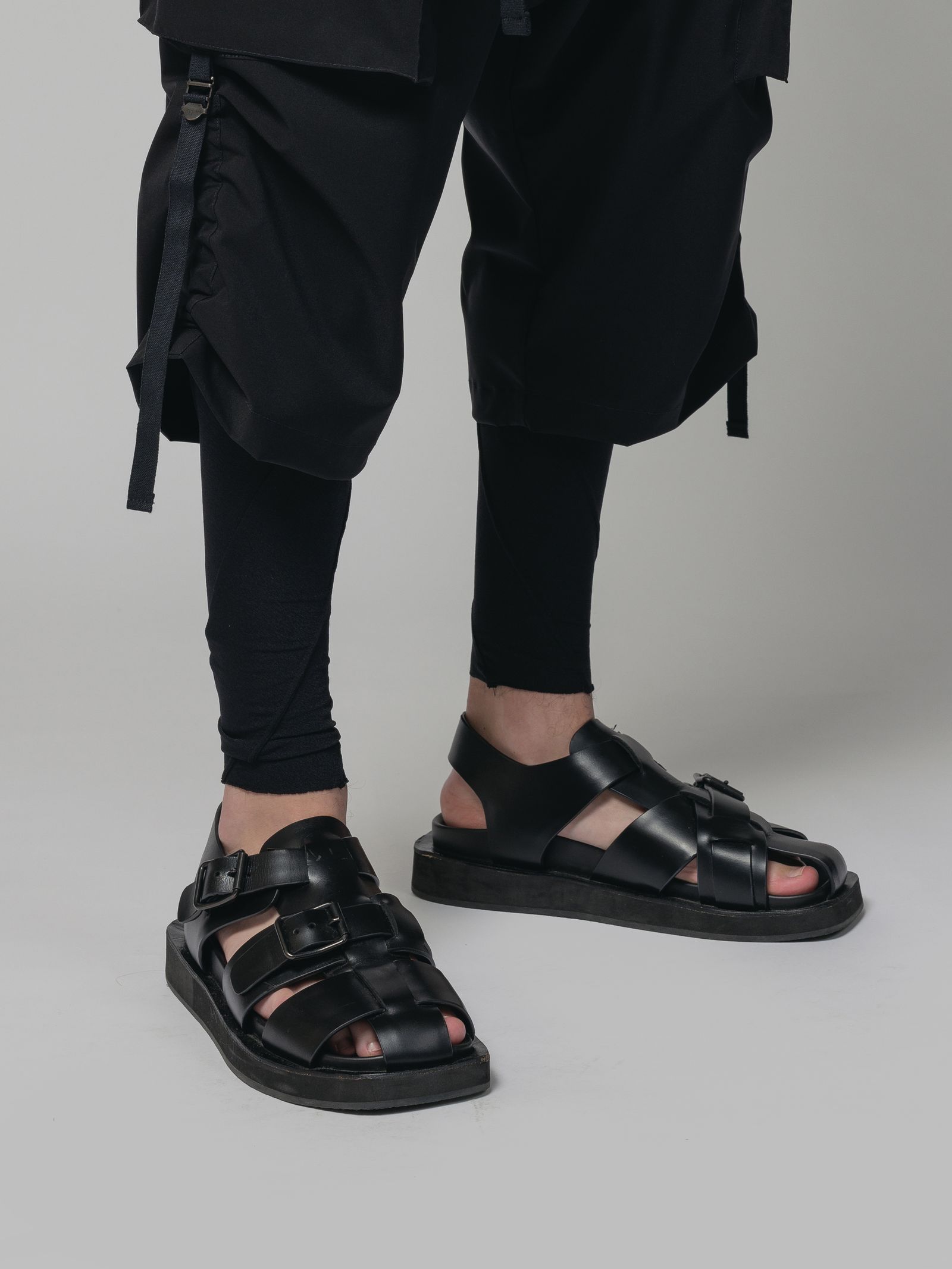 THE VIRIDI-ANNE ブラックレザーサンダル　ヴィリジアン The Viridi-anne - グルカサンダル - BLACK | ADDICT WEB SHOP