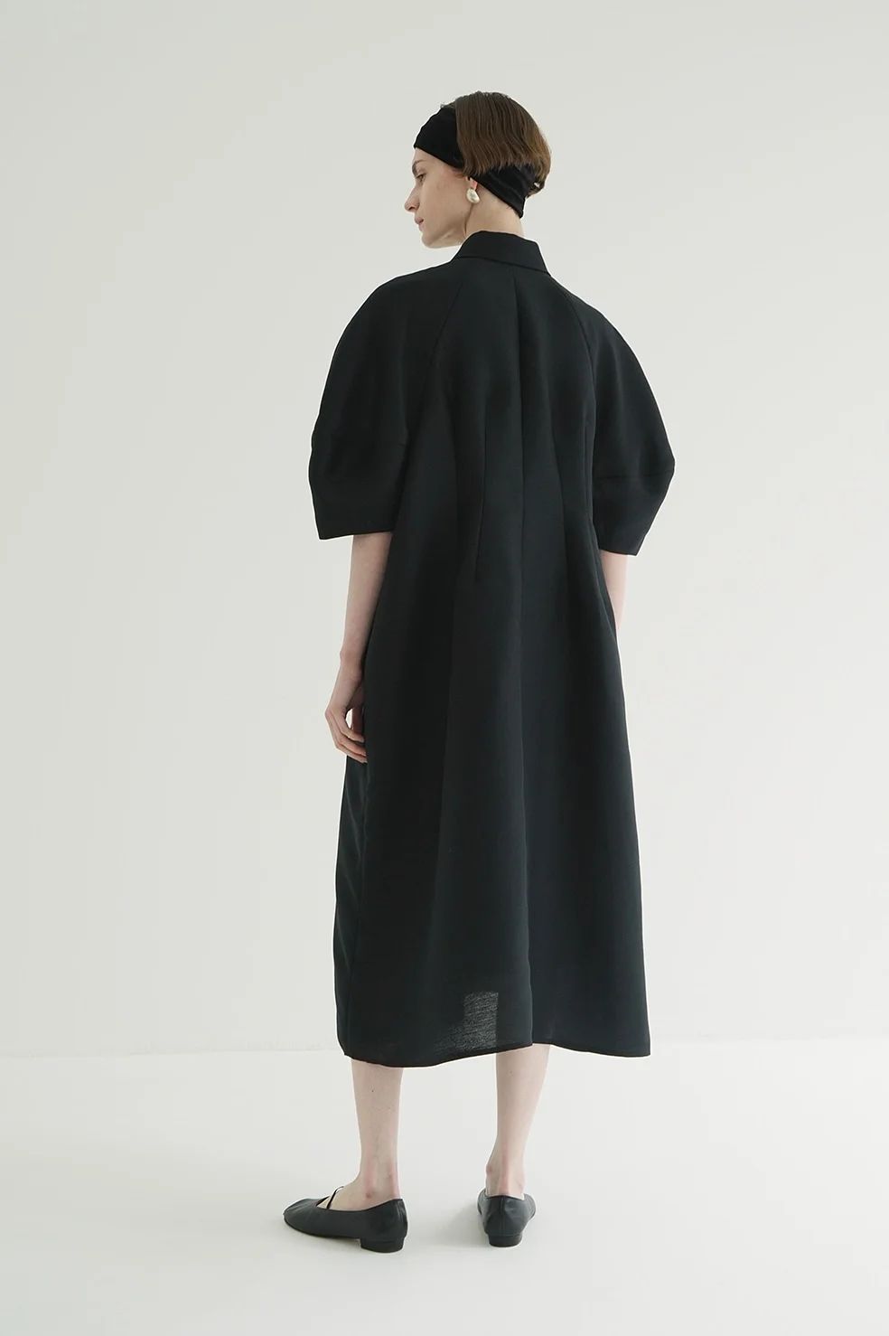 フォームスリーブワンピース -  FORM SLEEVE ONEPIECE BLACK