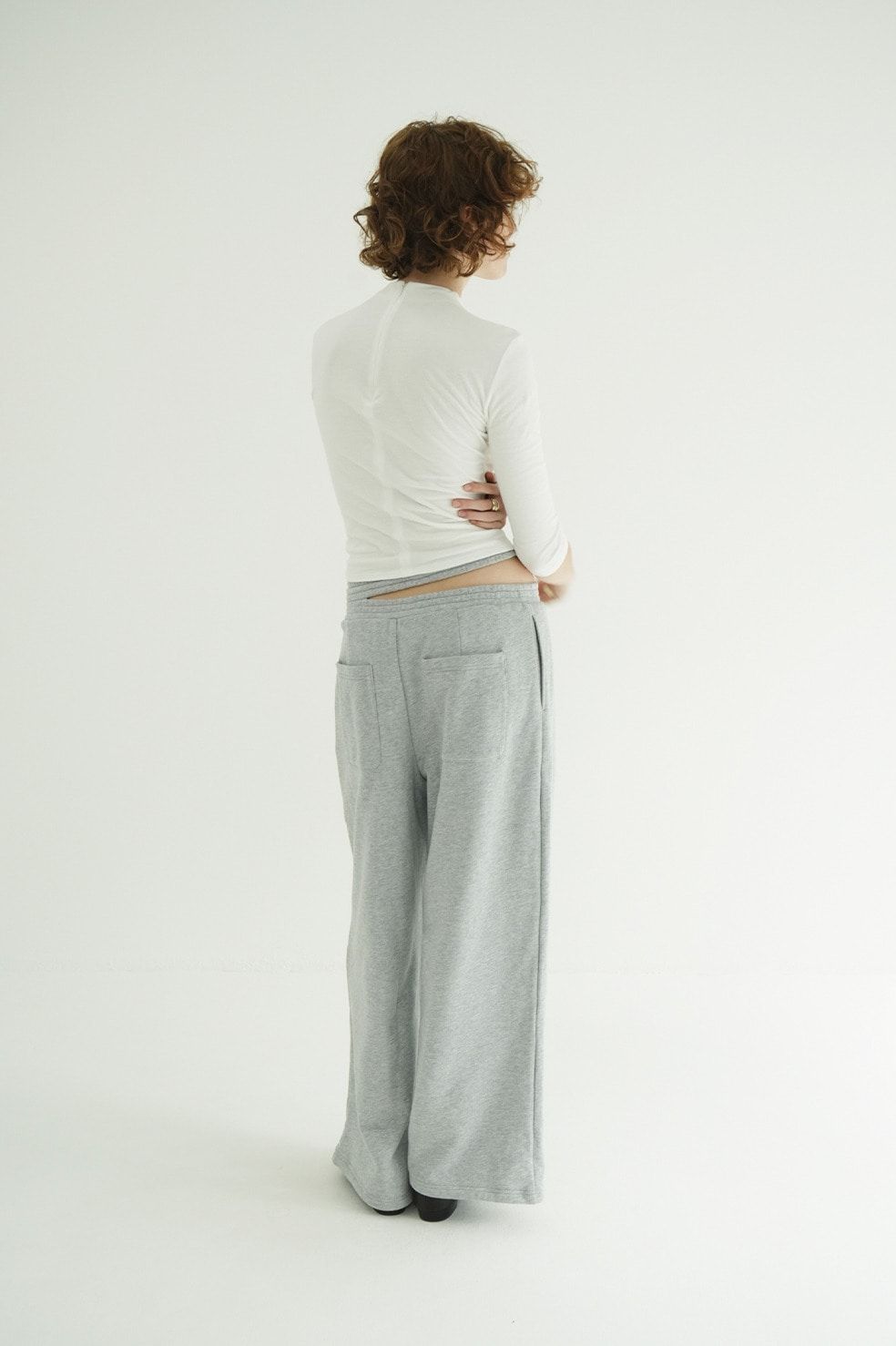 スラッシュ ウエスト スウェットパンツ - SLASH WAIST SWEAT PANTS (GREY)