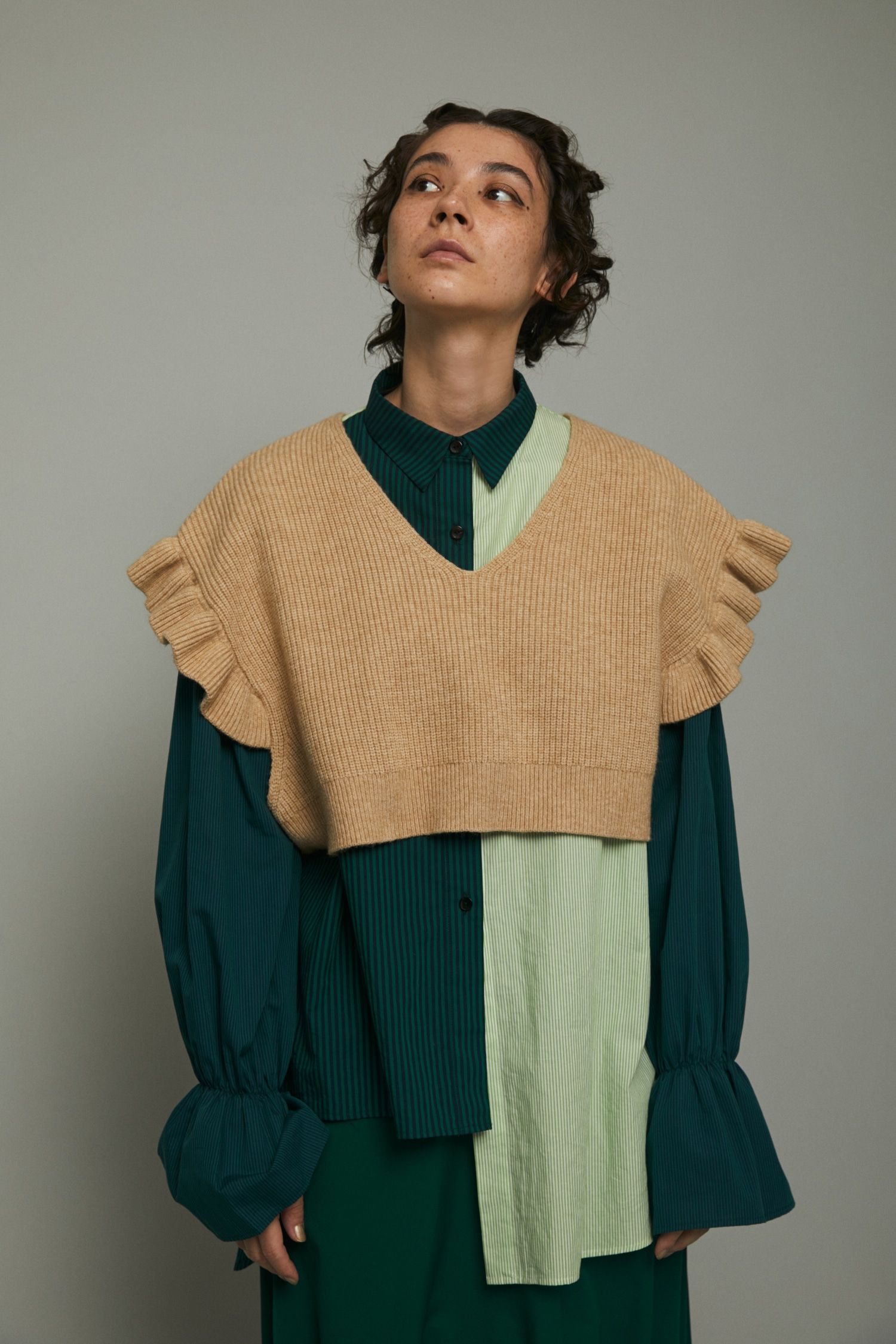 レイヤード フリル トップス  - Layered frill tops - BEIGE