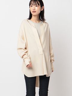 ベージュのコートで女性らしさ感じるエトレの新作コーデ