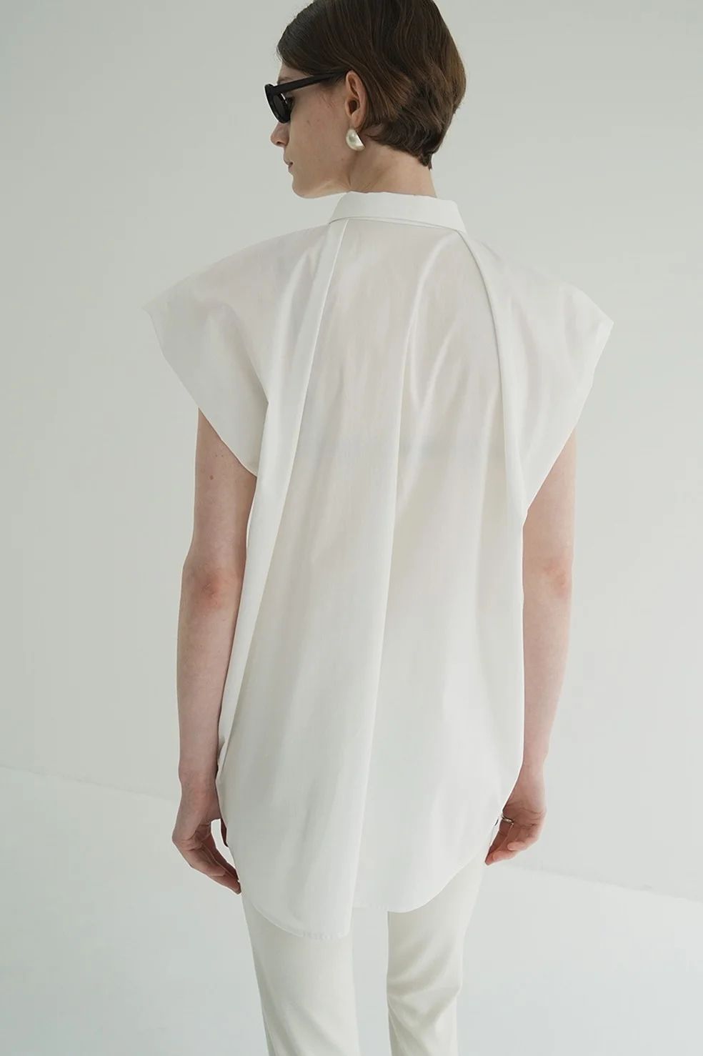 ニュアンス ショルダーロングシャツ - NUANCE SHOULDER OVER SHIRTS - WHITE