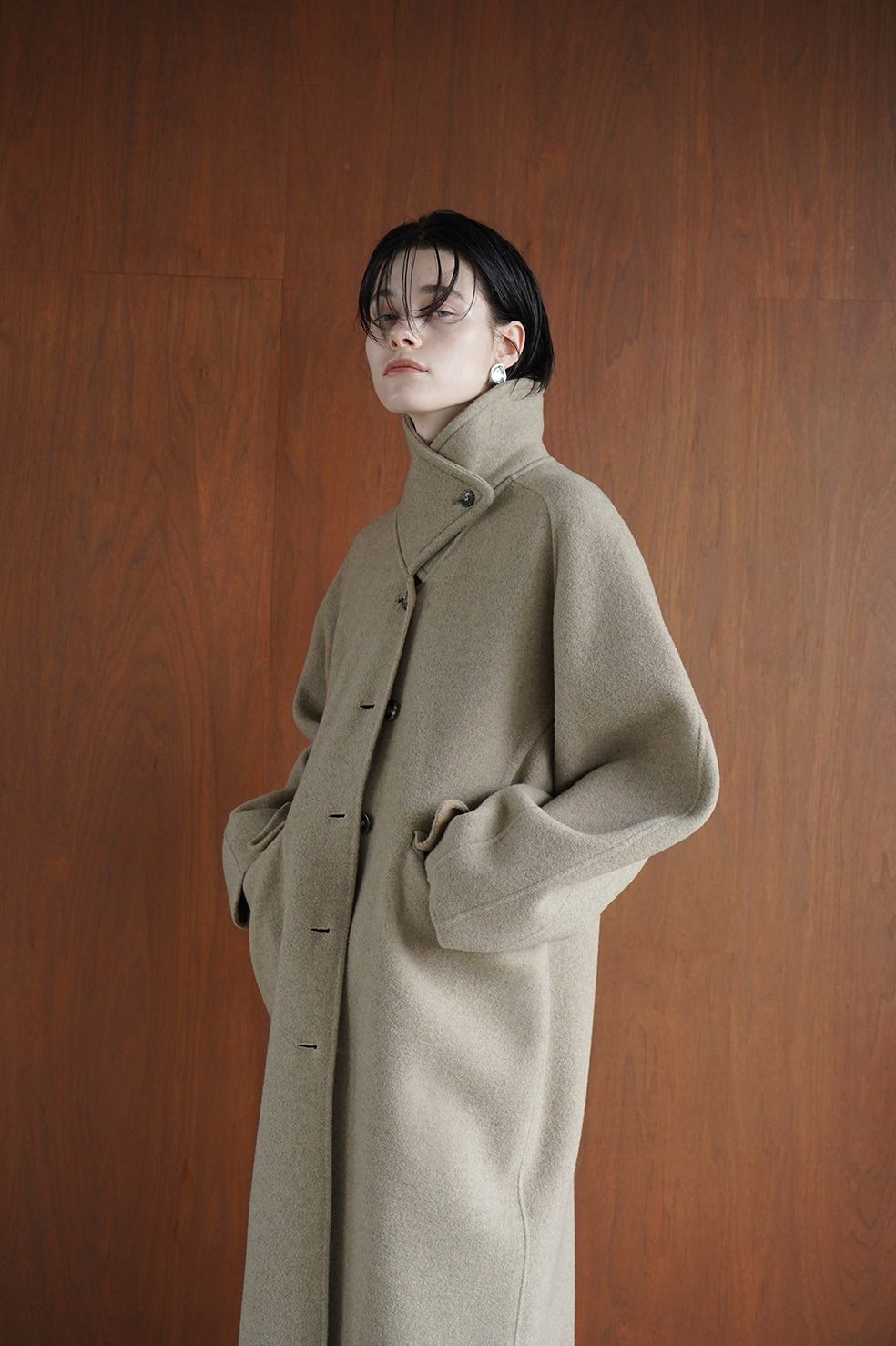 CLANE ARCH SLEEVE REVER COAT