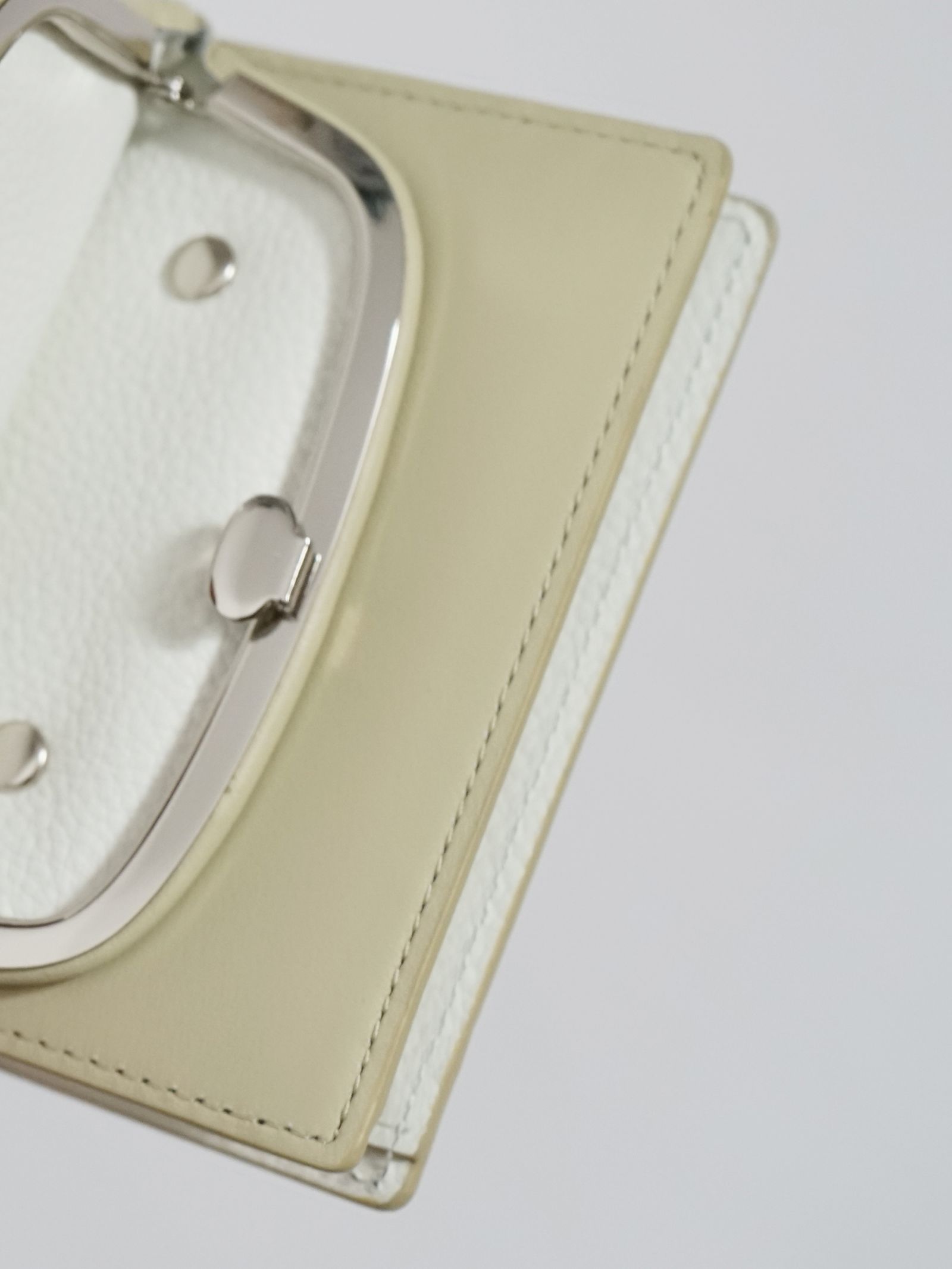 フォルデッドウォレット&コインケース - Folded Wallet & Coin Case - BEIGE