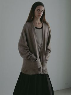 プレーンステッチVネックニットカーディガン (BEIGE)