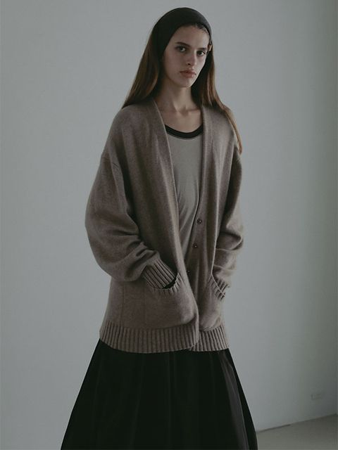 プレーンステッチVネックニットカーディガン (BEIGE)