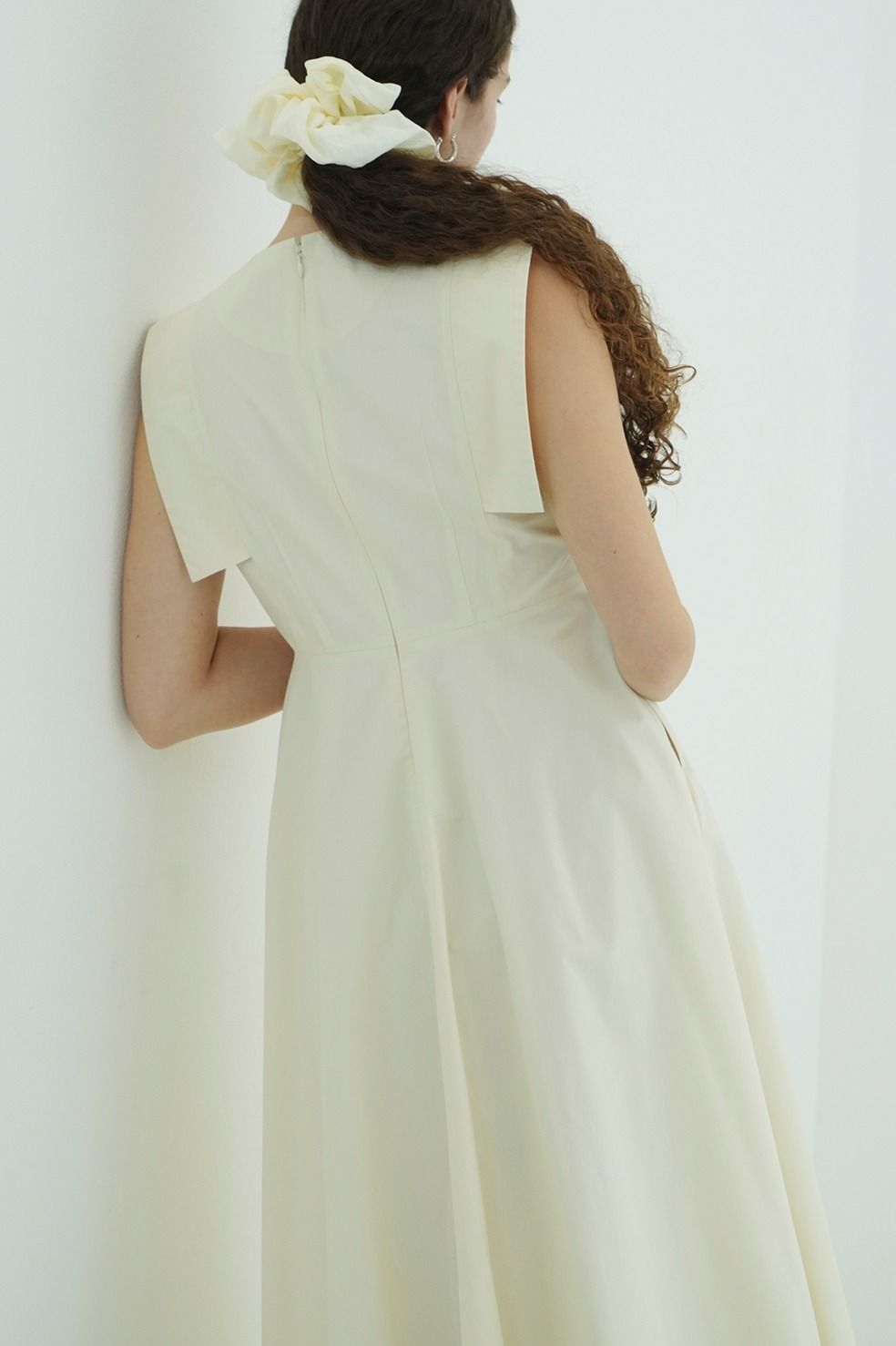 スクエアスリーブワンピース - SQUARE SLEEVE ONEPIECE (IVORY)