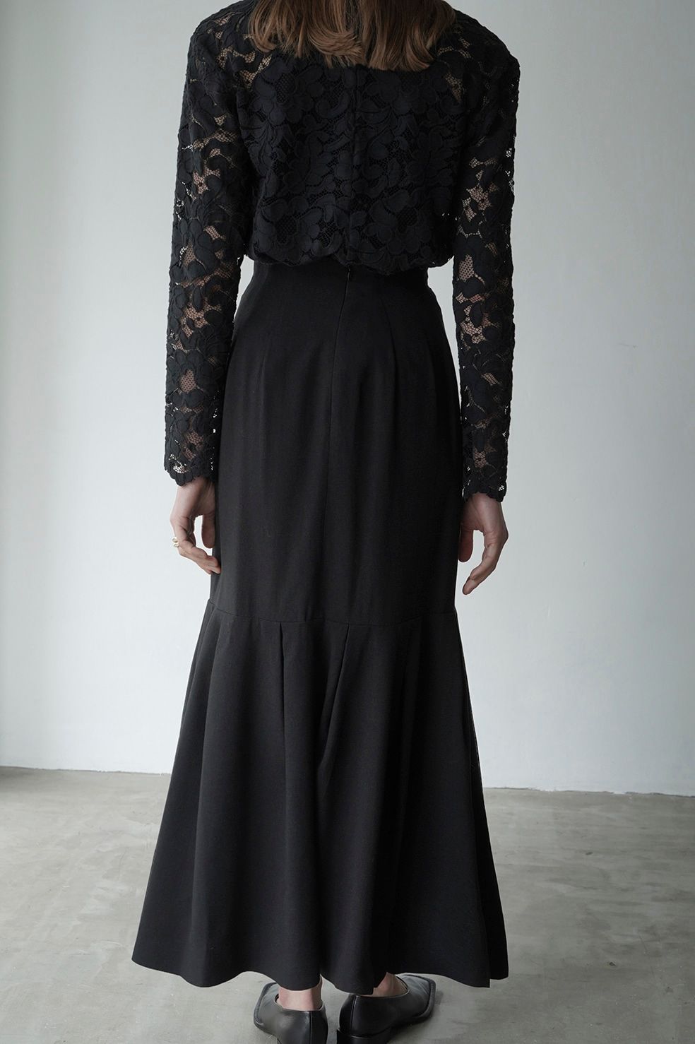 TUCK HEM VOLUME SKIRT - BLACK