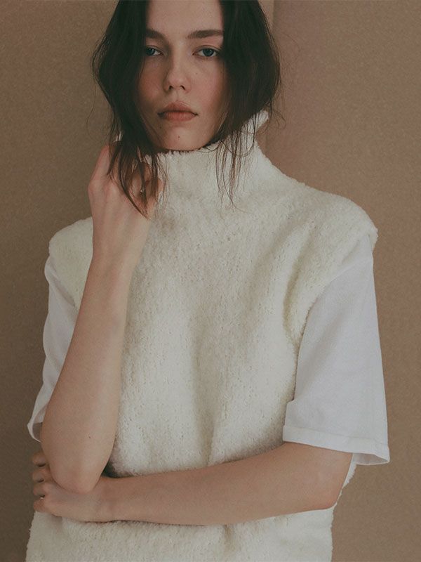 モールヤーンハイネックニットベスト （WHITE)